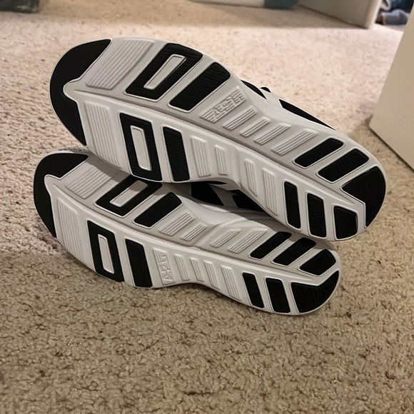 Athletic Propulsion Labs | NWOB APL Women’s Ascend in Black and White - Sz US 10 - Picture 6 of 7